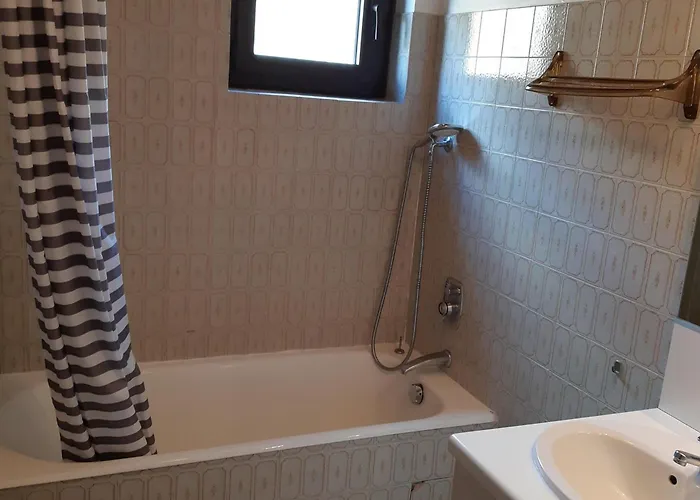 Lumineux 8 Pers, Parking, 1650 - Fr-1-514-19